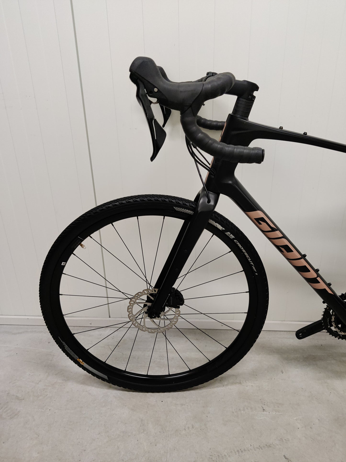 Giant Revolt Advanced 3 XL 2022 käytetty gravel-pyörä