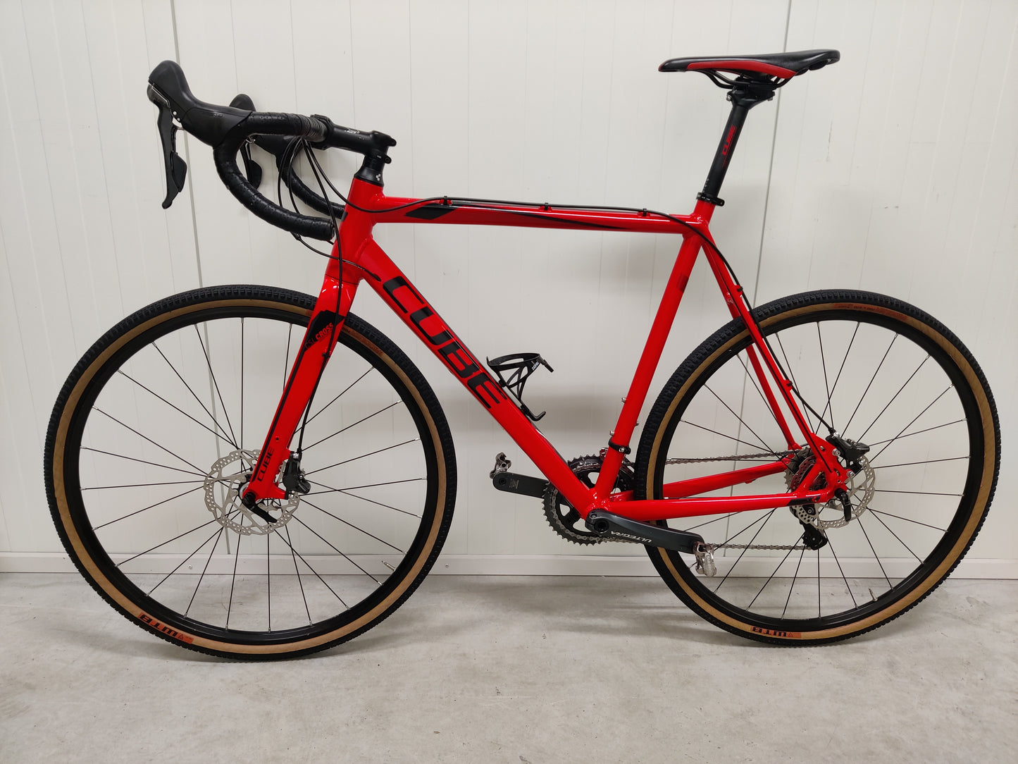 Cube Cross Race Disc Pro 59cm käytetty gravel-pyörä