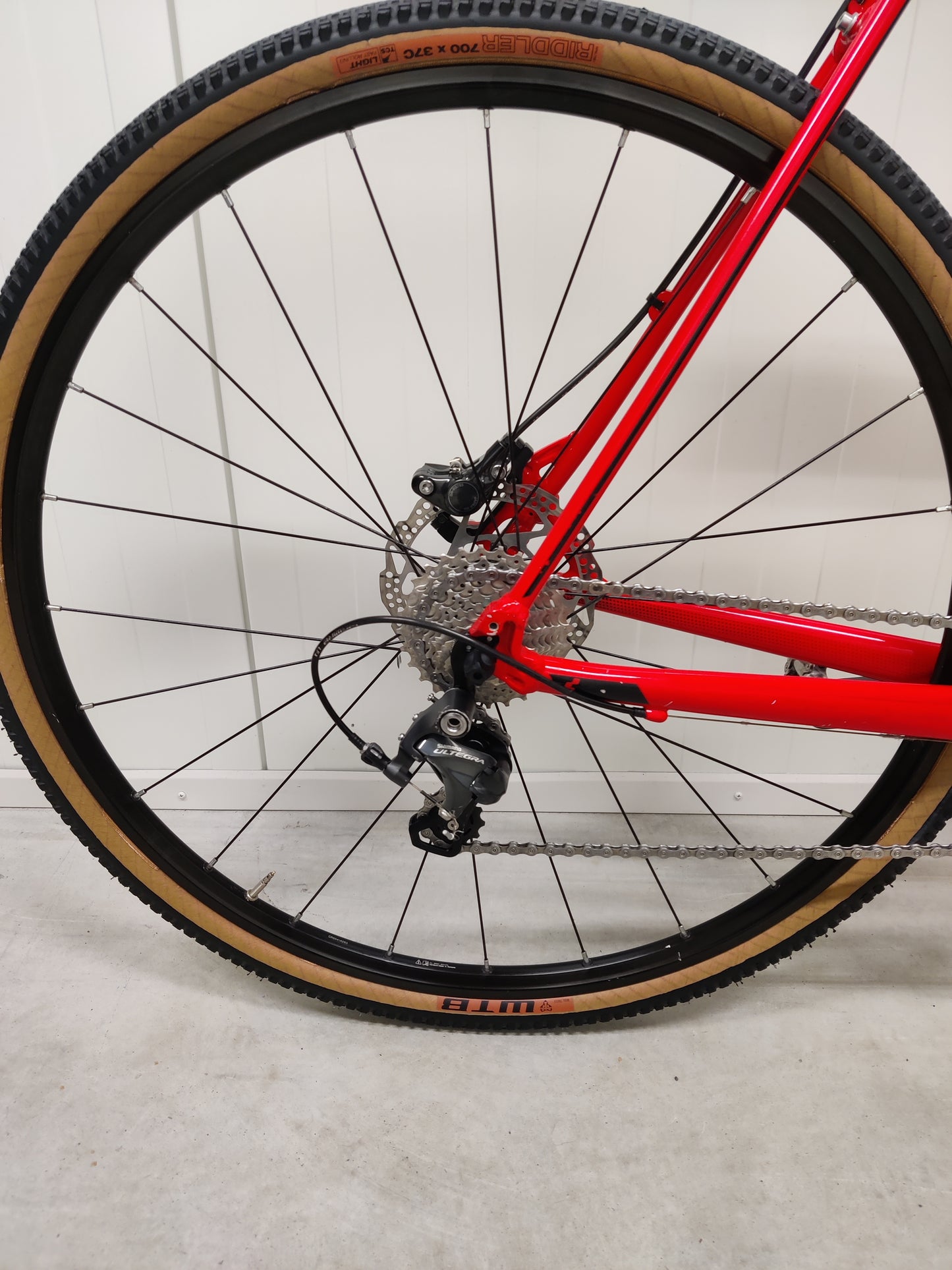 Cube Cross Race Disc Pro 59cm käytetty gravel-pyörä