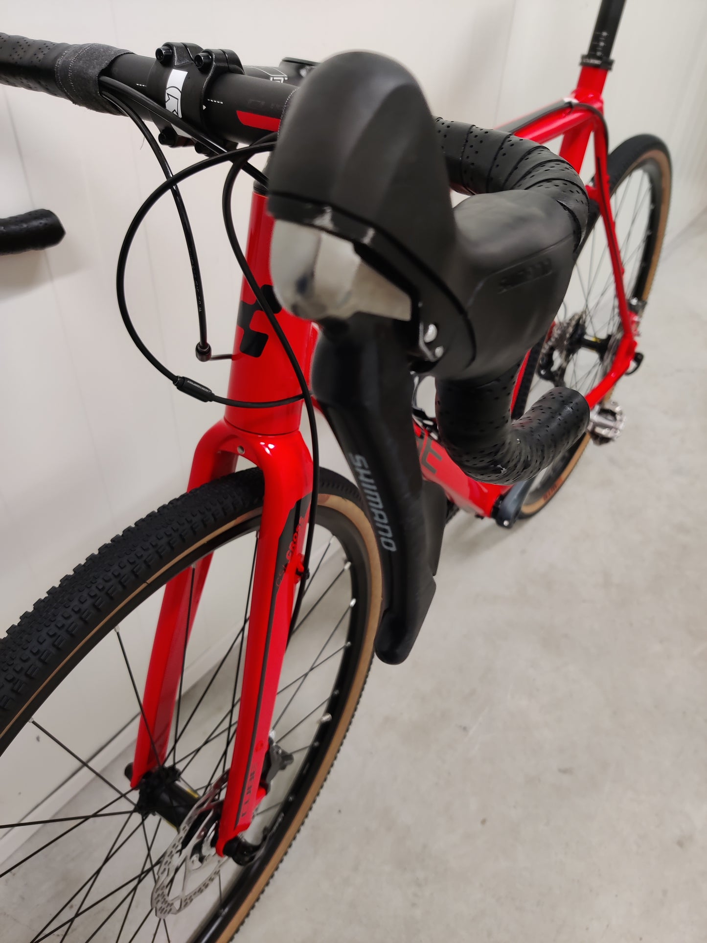 Cube Cross Race Disc Pro 59cm käytetty gravel-pyörä