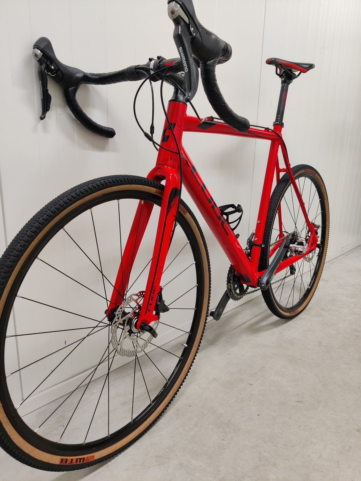Cube Cross Race Disc Pro 59cm käytetty gravel-pyörä