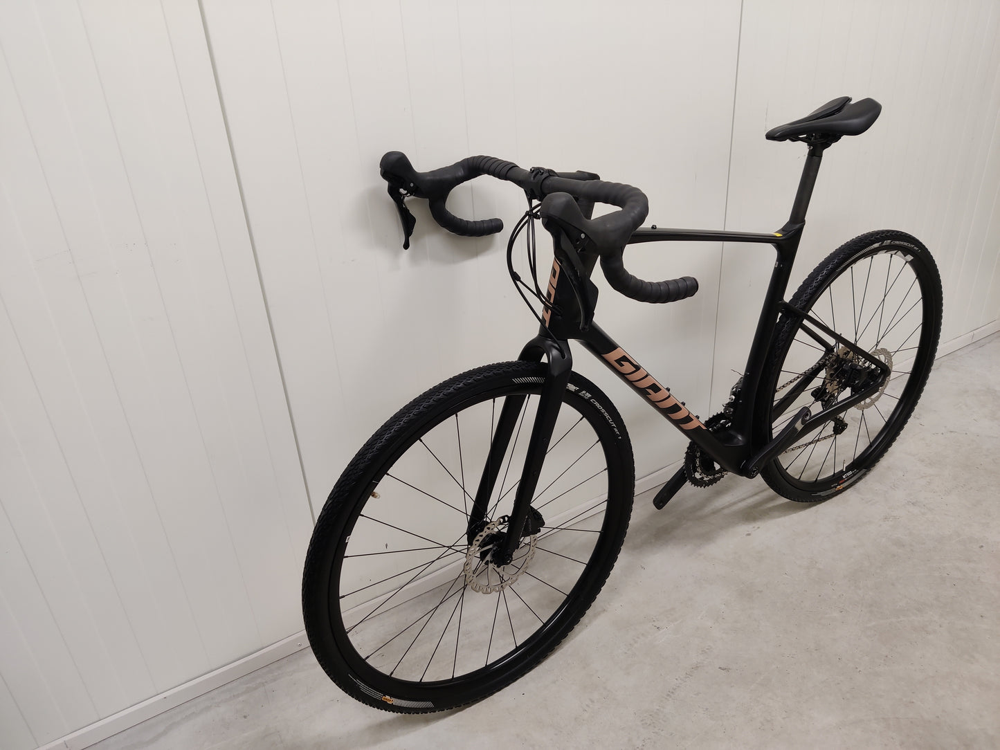 Giant Revolt Advanced 3 XL 2022 käytetty gravel-pyörä
