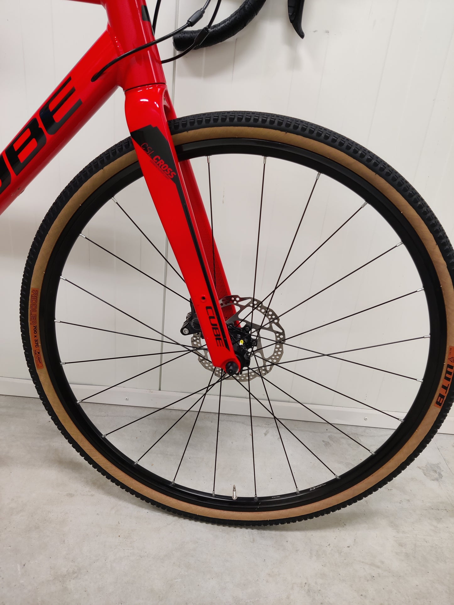Cube Cross Race Disc Pro 59cm käytetty gravel-pyörä