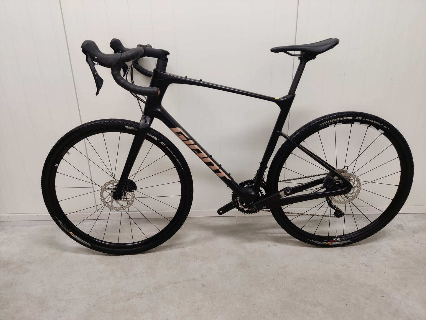 Giant Revolt Advanced 3 XL 2022 käytetty gravel-pyörä