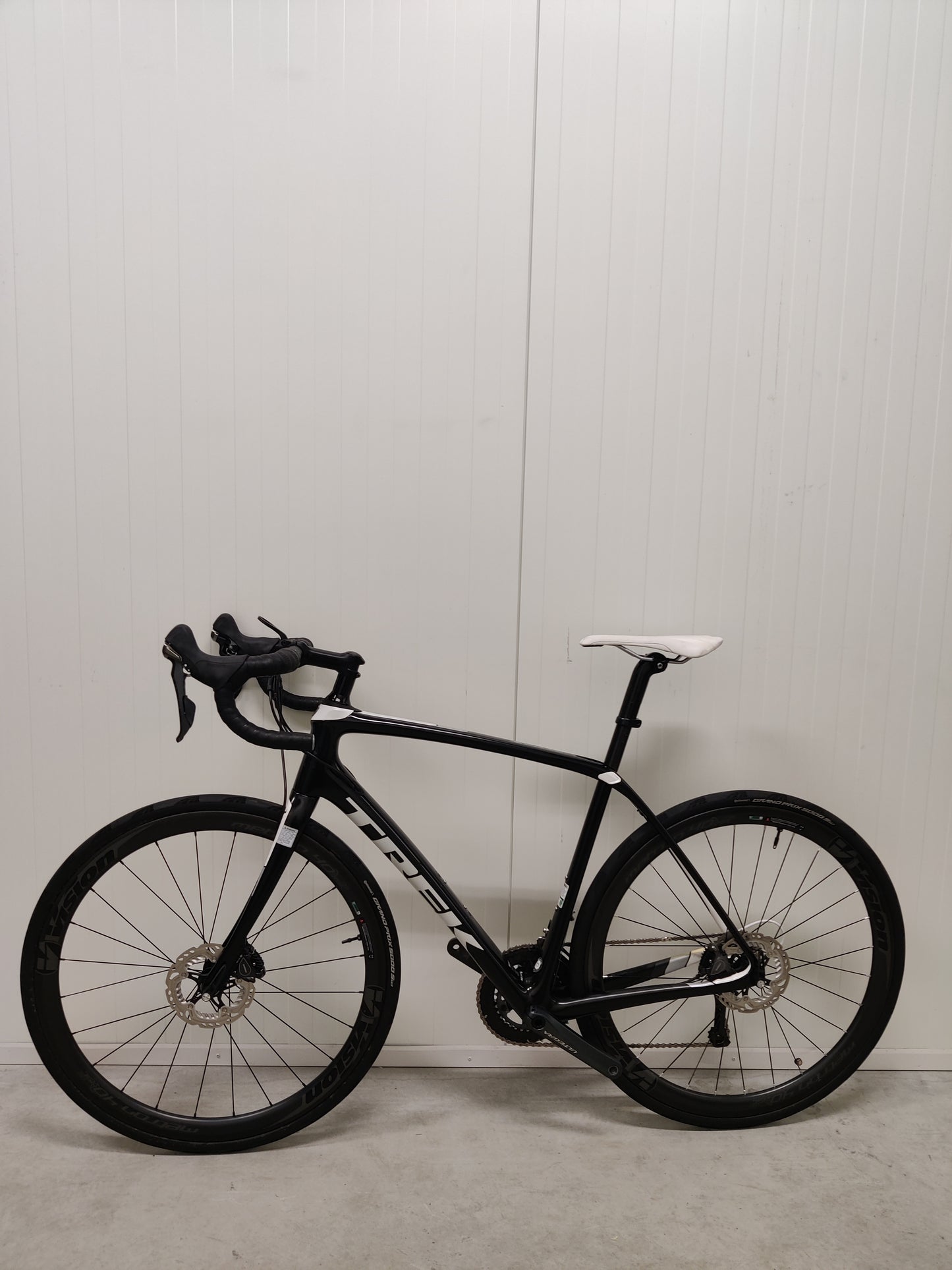 Trek domane SL 6 Disc 56 2017 käytetty maantiepyörä