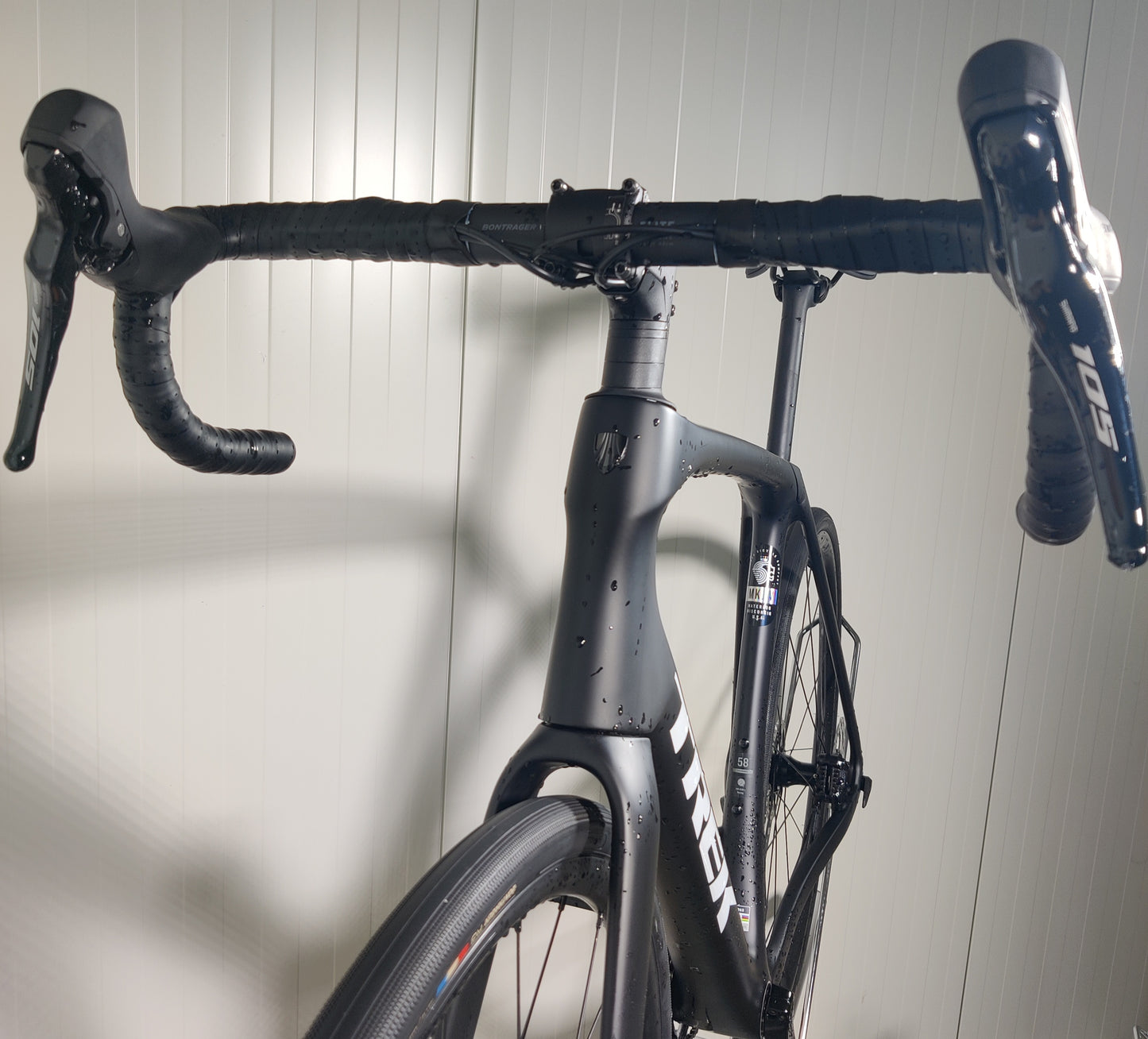 Trek domane SL5 GEN 4 - 1,79m-1,86m - käytetty maantiepyörä