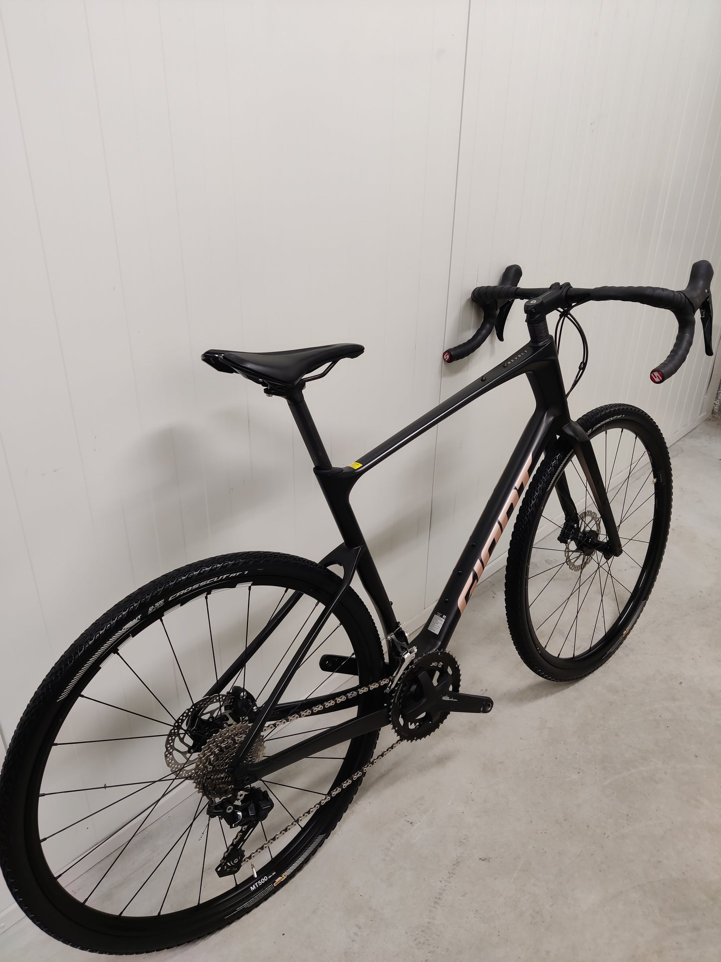 Giant Revolt Advanced 3 XL 2022 käytetty gravel-pyörä