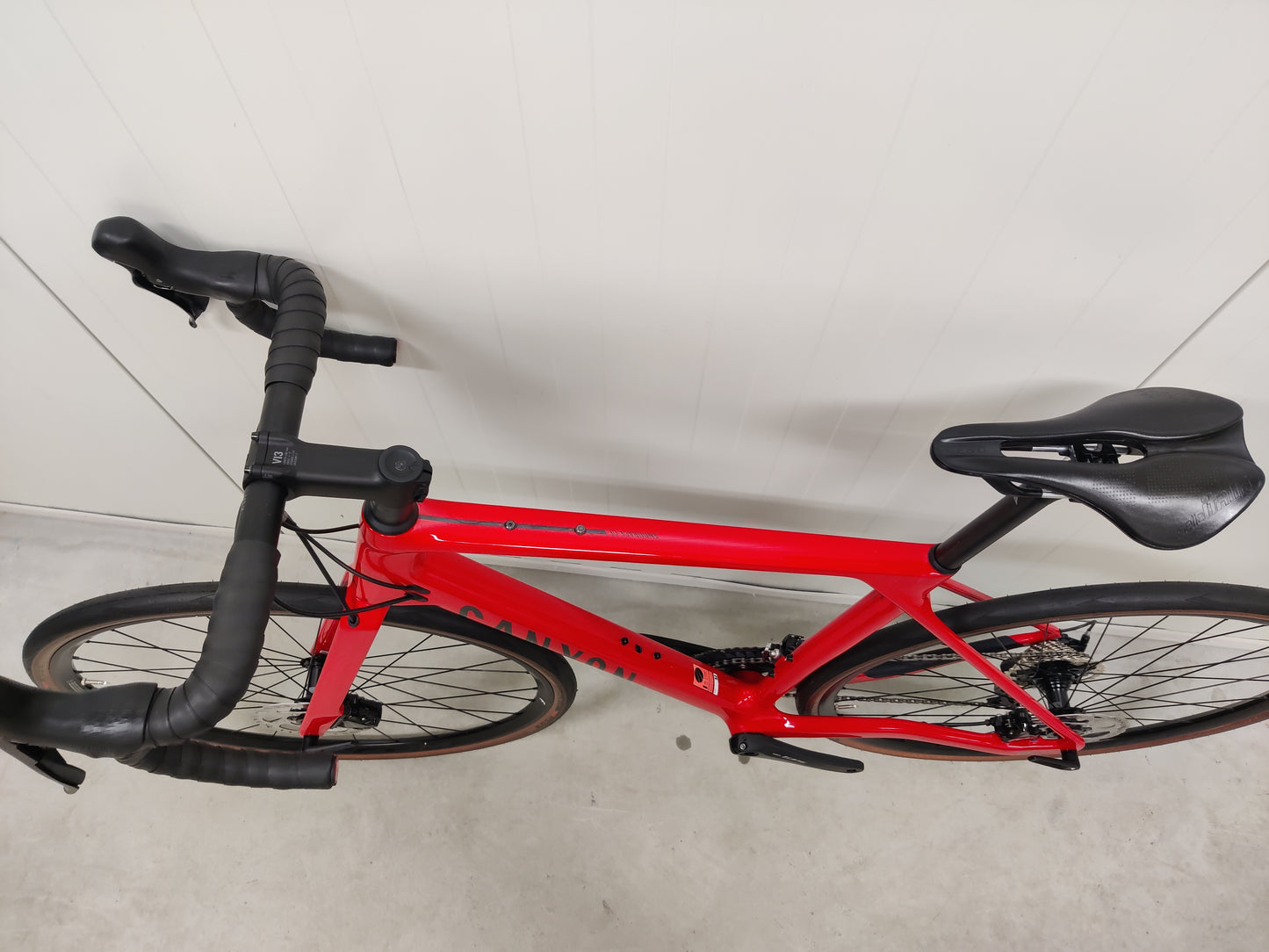 Canyon Endurace CF 7 M 2023 käytetty maantiepyörä