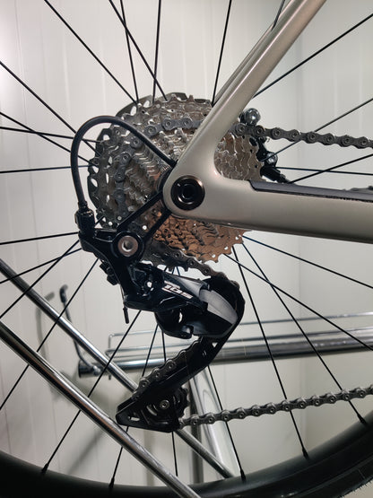 Scott Addict 30 L - 1,83-1,91m - käytetty maantiepyörä