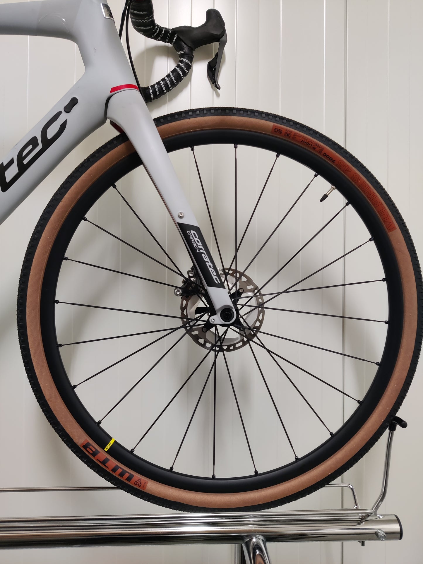 Corratec Allroad c1 1x11 GRX Di2  - 185-193cm pyörilijälle - 56 - käytetty gravel-pyörä