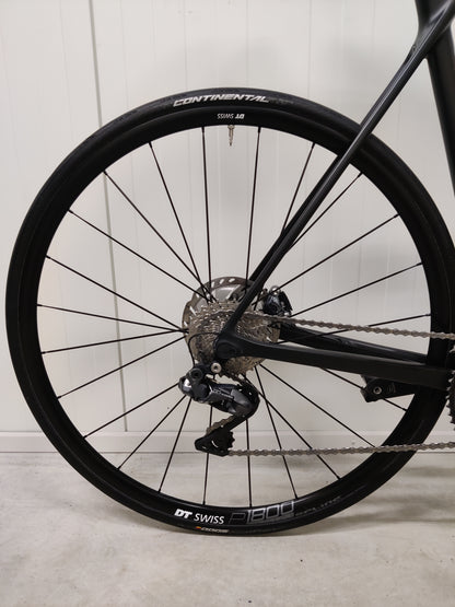 Canyon Ultimate CF SL Disc 8.0 Di2 2019 L käytetty maantiepyörä