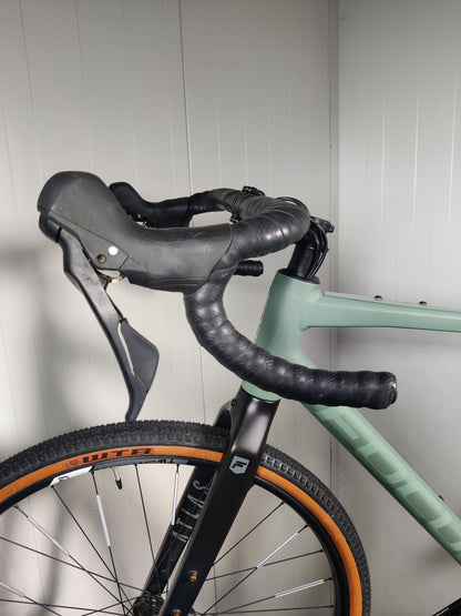 Focus ATLAS 6.8 L - käytetty gravel-pyörä 1,79-189m