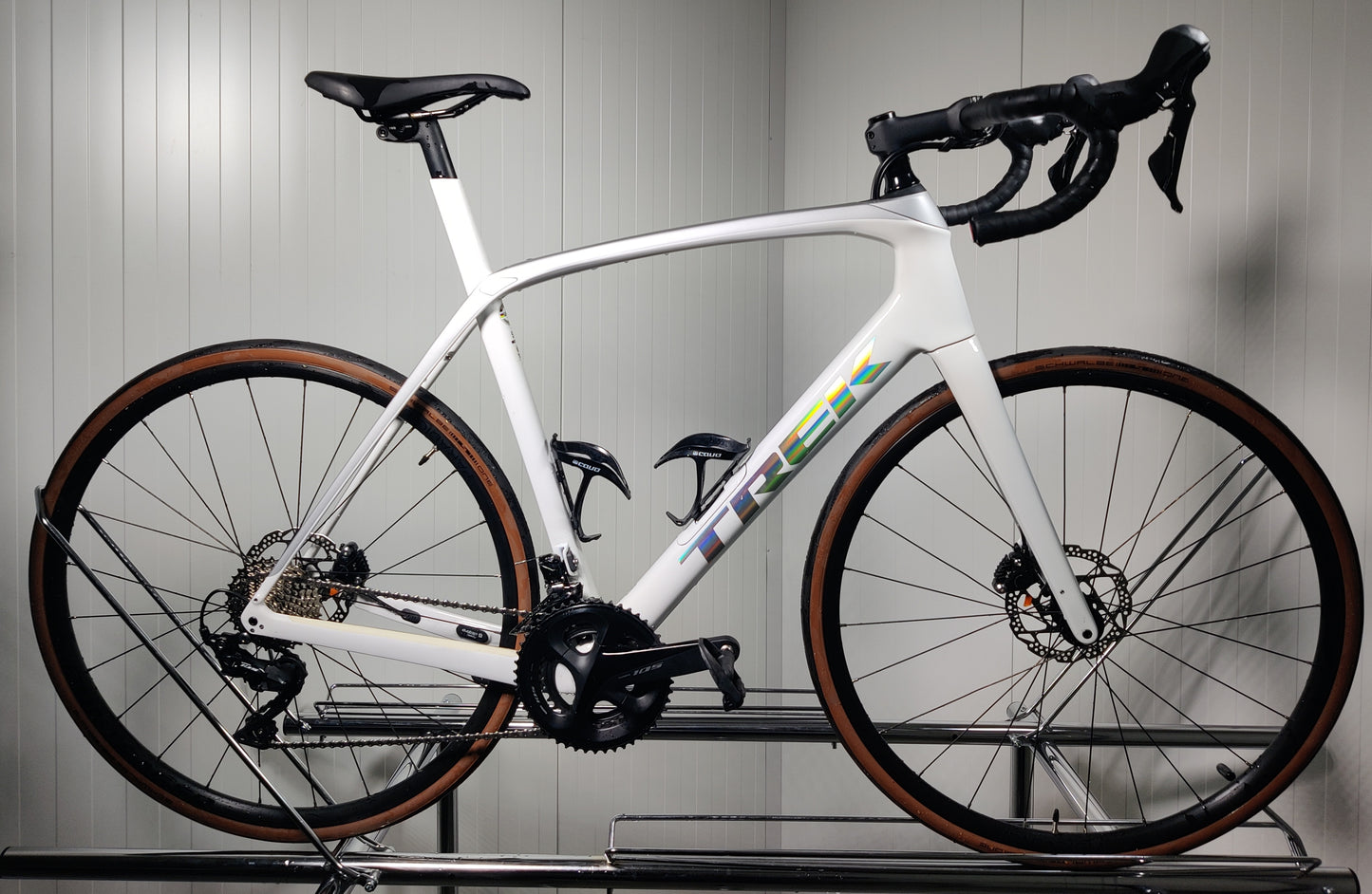 Trek Domane SL5 - 1,79m-1,86m - 2022 - käytetty maantiepyörä
