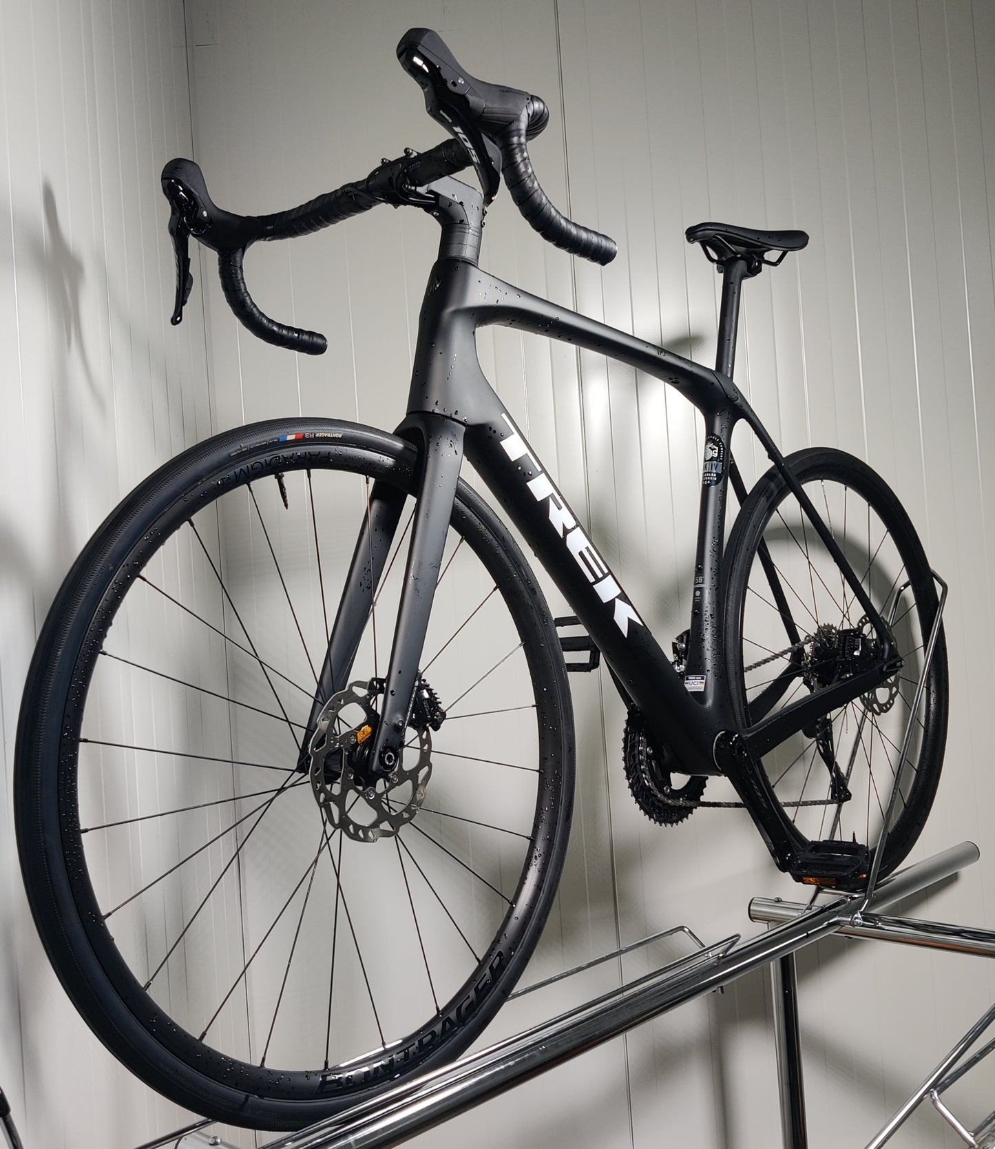 Trek domane SL5 GEN 4 - 1,79m-1,86m - käytetty maantiepyörä