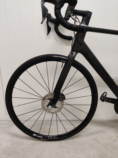 Canyon Ultimate CF SL Disc 8.0 Di2 2019 L käytetty maantiepyörä