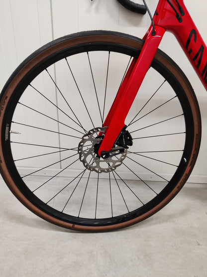 Canyon Endurace CF 7 M 2023 käytetty maantiepyörä