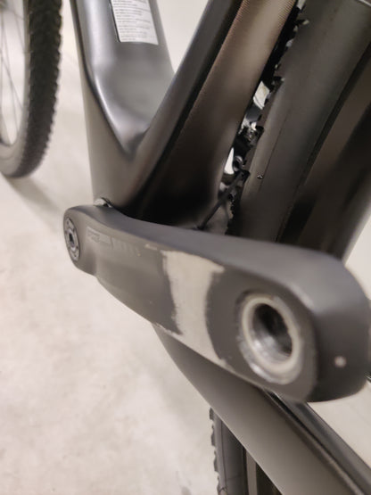 Giant Revolt Advanced 3 XL 2022 käytetty gravel-pyörä