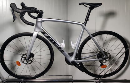 Trek Domane SL5 - 1,79m-1,86m - 2022 - käytetty maantiepyörä
