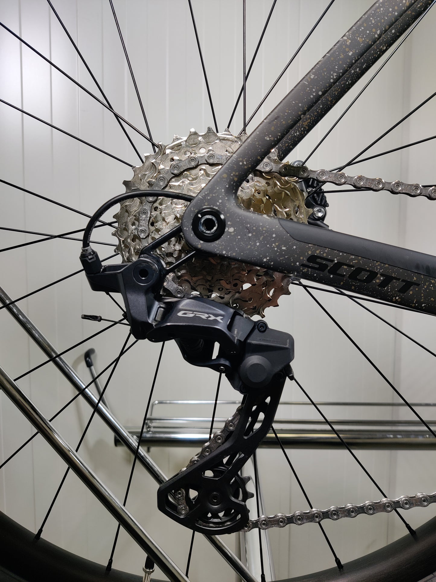 Scott Addict Gravel 40 - M - 1,71m-1,82m - 2025 - käytetty gravel-pyörä