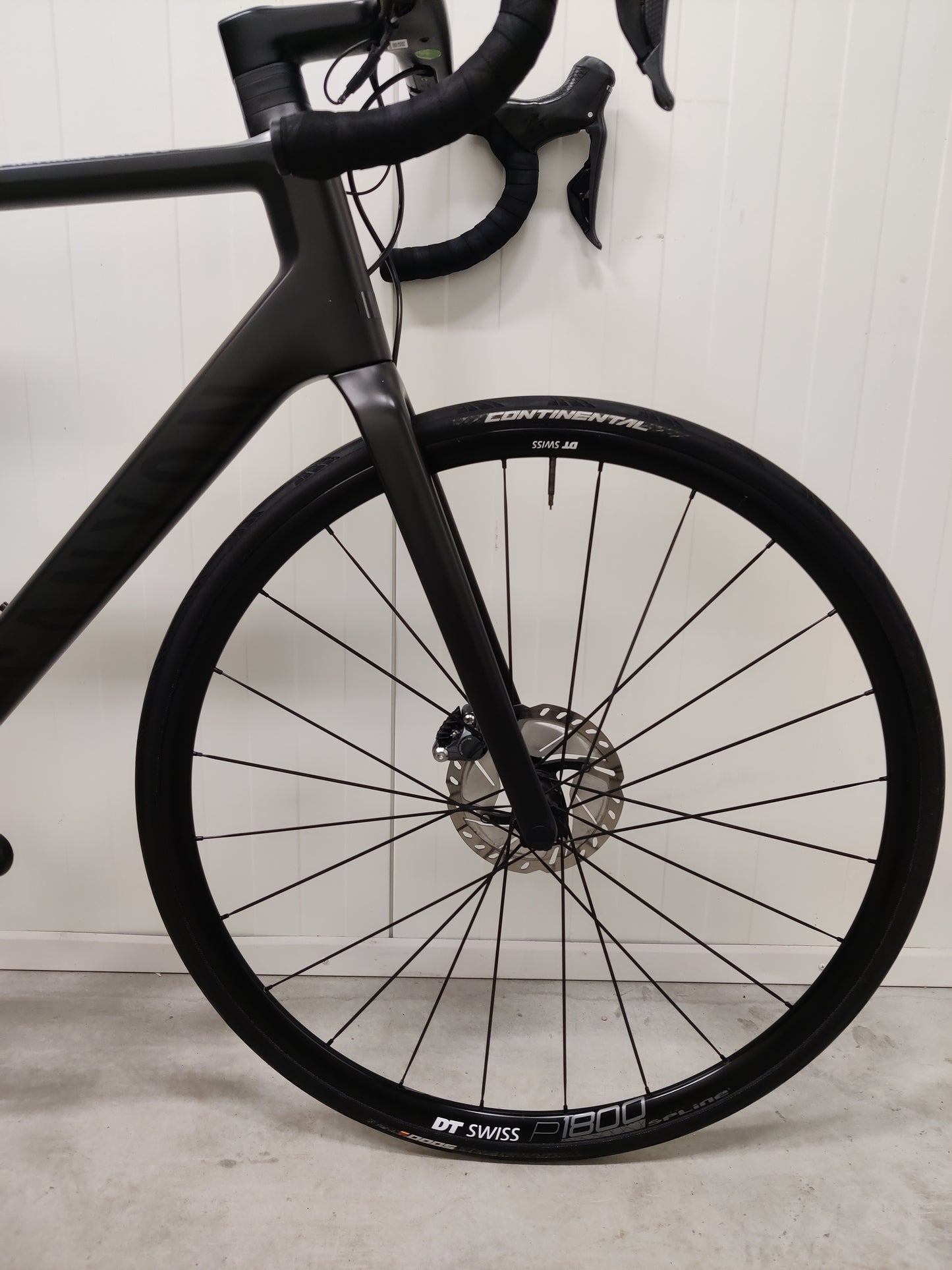 Canyon Ultimate CF SL Disc 8.0 Di2 2019 L käytetty maantiepyörä
