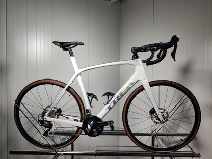 Trek Domane SL5 - 1,79m-1,86m - 2022 - käytetty maantiepyörä