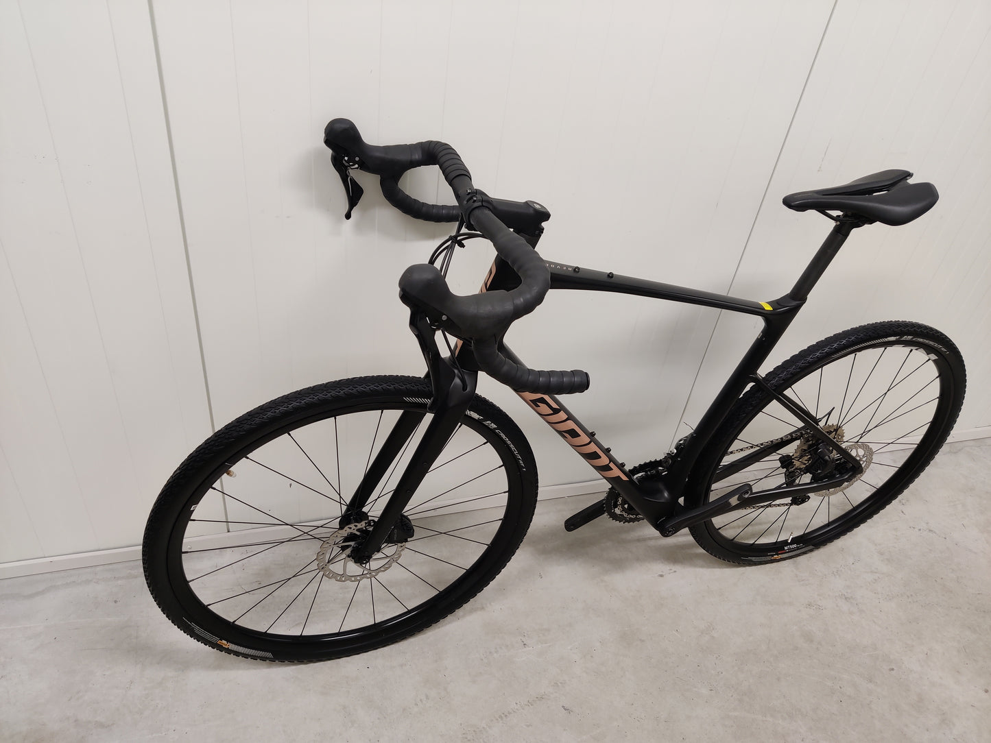 Giant Revolt Advanced 3 XL 2022 käytetty gravel-pyörä