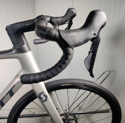 Scott Addict 30 L - 1,83-1,91m - käytetty maantiepyörä