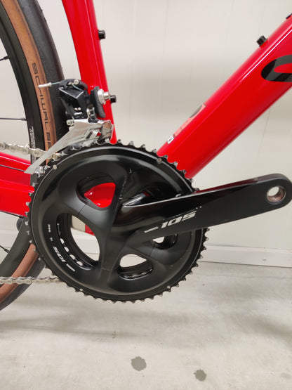 Canyon Endurace CF 7 M 2023 käytetty maantiepyörä