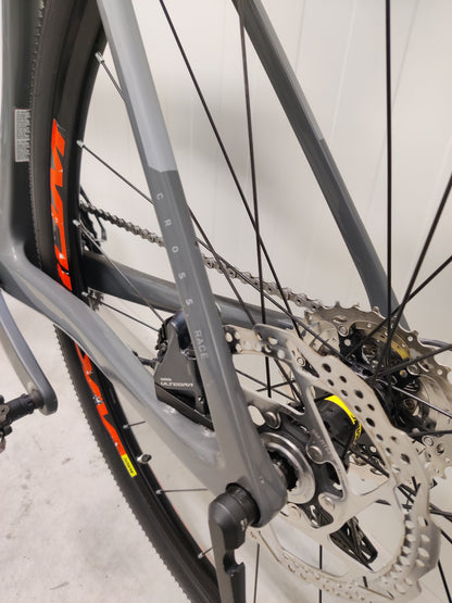 Cube CROSS RACE C:62 Pro 56 2018  n. 172-182 cm käytetty gravel-pyörä