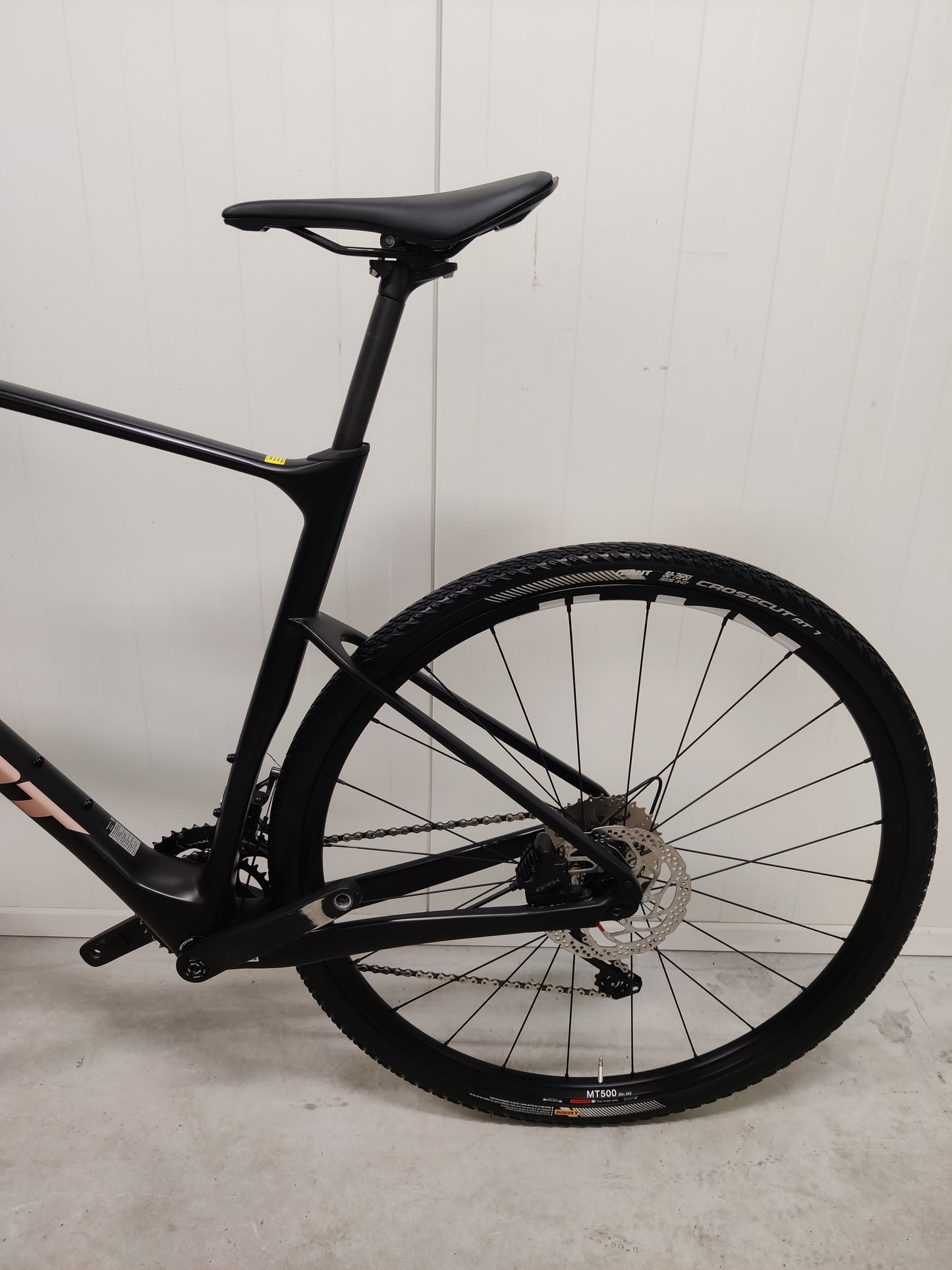 Giant Revolt Advanced 3 XL 2022 käytetty gravel-pyörä