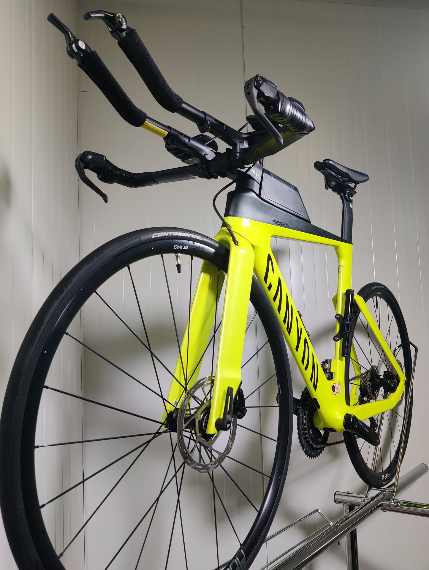 Canyon Speedmax CF 7 Disc - 1,65-175m - 2023 - käytetty triathlon-pyörä - käytetty aika-ajopyörä