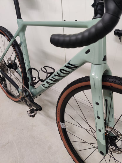 Canyon Grizl CF SL 8 1by 2024 L käytetty gravel-pyörä