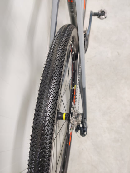 Cube CROSS RACE C:62 Pro 56 2018  n. 172-182 cm käytetty gravel-pyörä