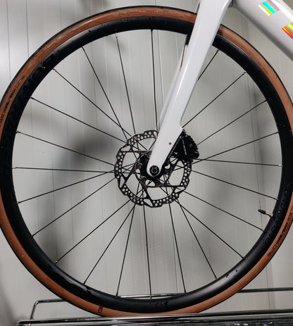 Trek Domane SL5 - 1,79m-1,86m - 2022 - käytetty maantiepyörä