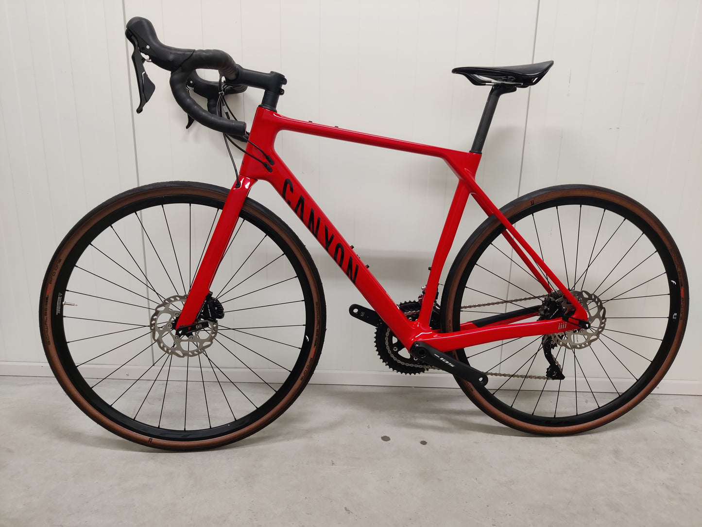 Canyon Endurace CF 7 M 2023 käytetty maantiepyörä