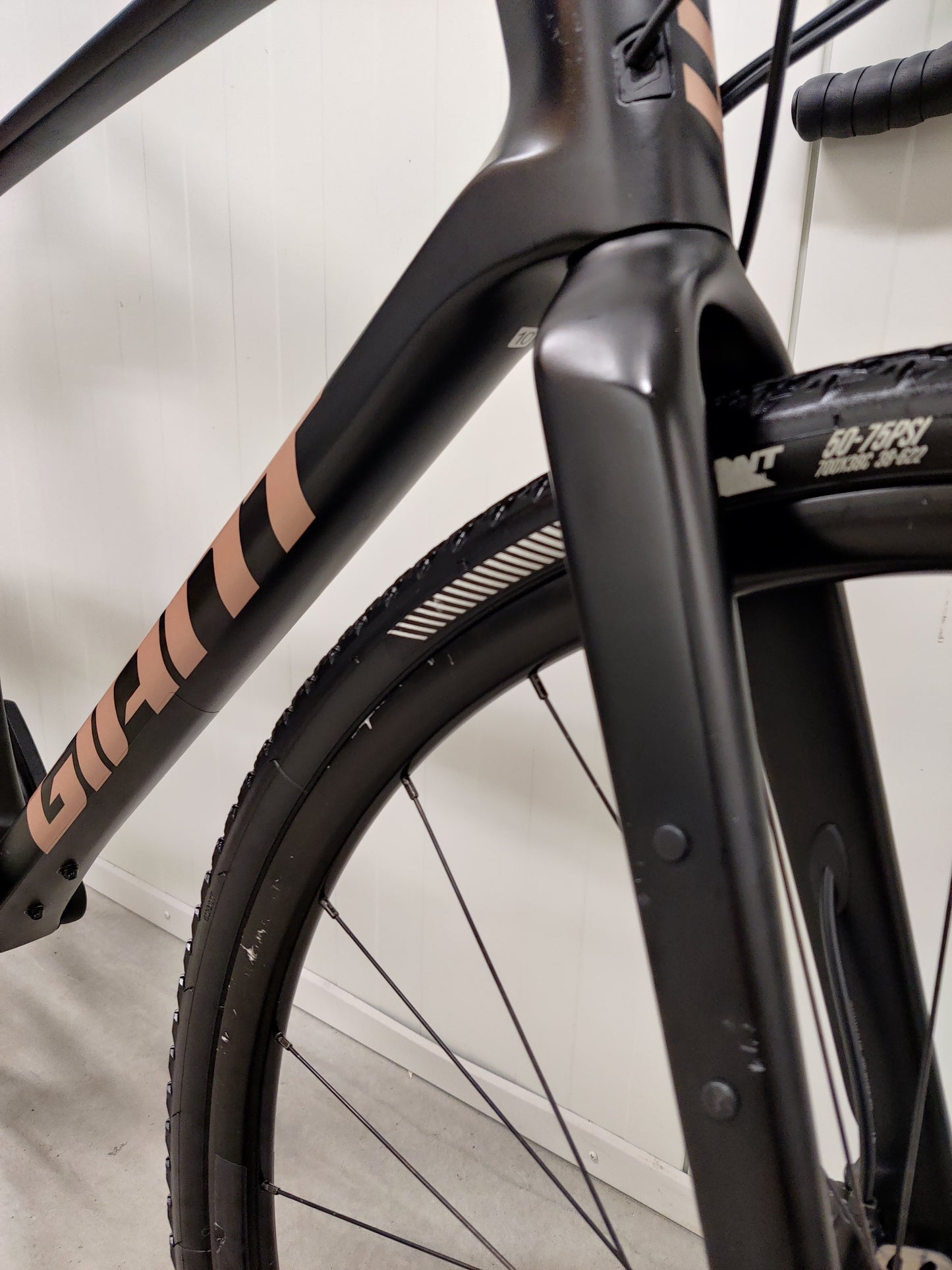 Giant Revolt Advanced 3 XL 2022 käytetty gravel-pyörä