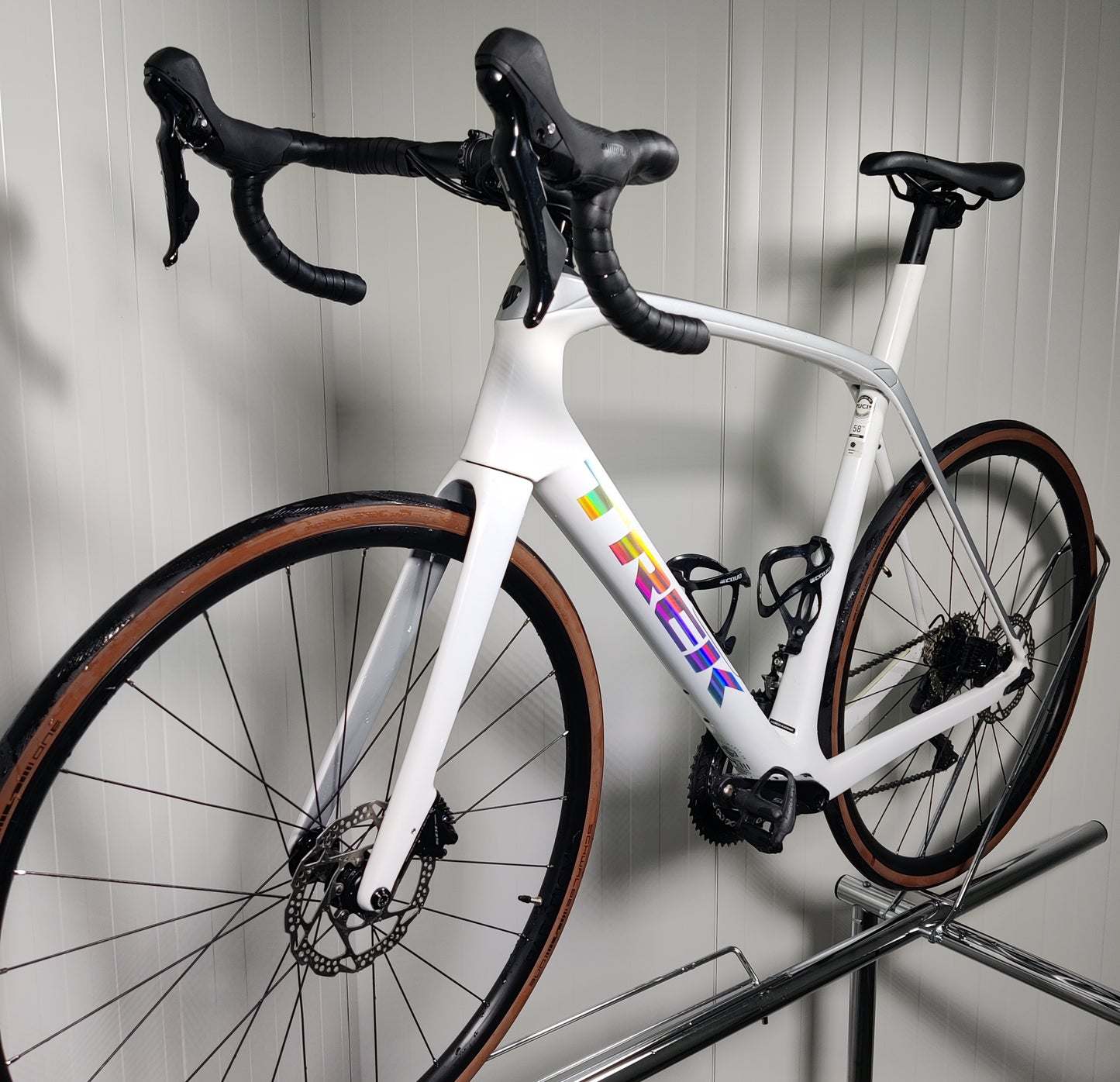 Trek Domane SL5 - 1,79m-1,86m - 2022 - käytetty maantiepyörä