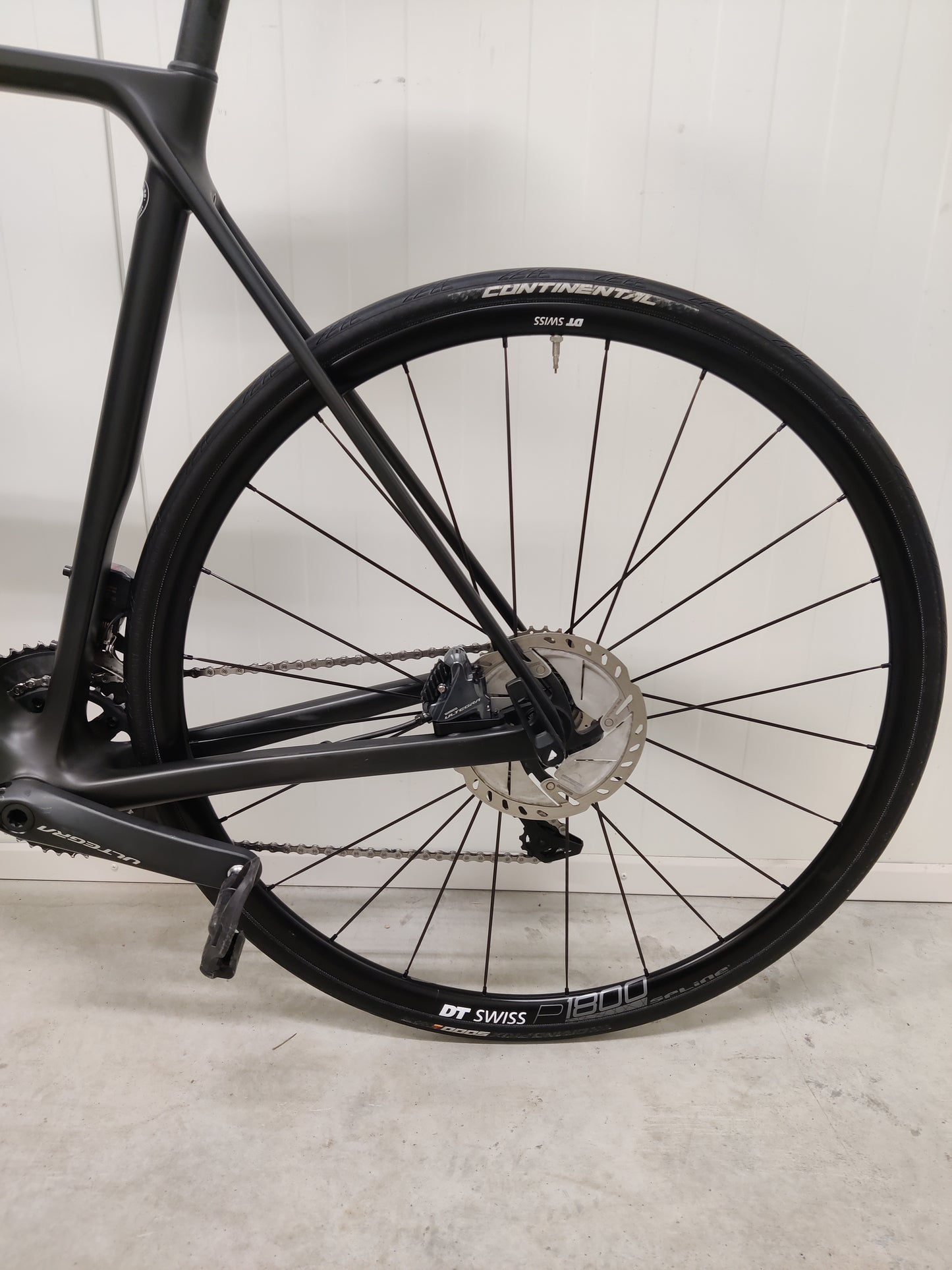 Canyon Ultimate CF SL Disc 8.0 Di2 2019 L käytetty maantiepyörä