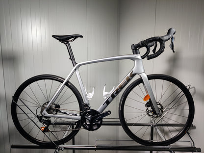 Trek Domane SL5 - 1,79m-1,86m - 2022 - käytetty maantiepyörä