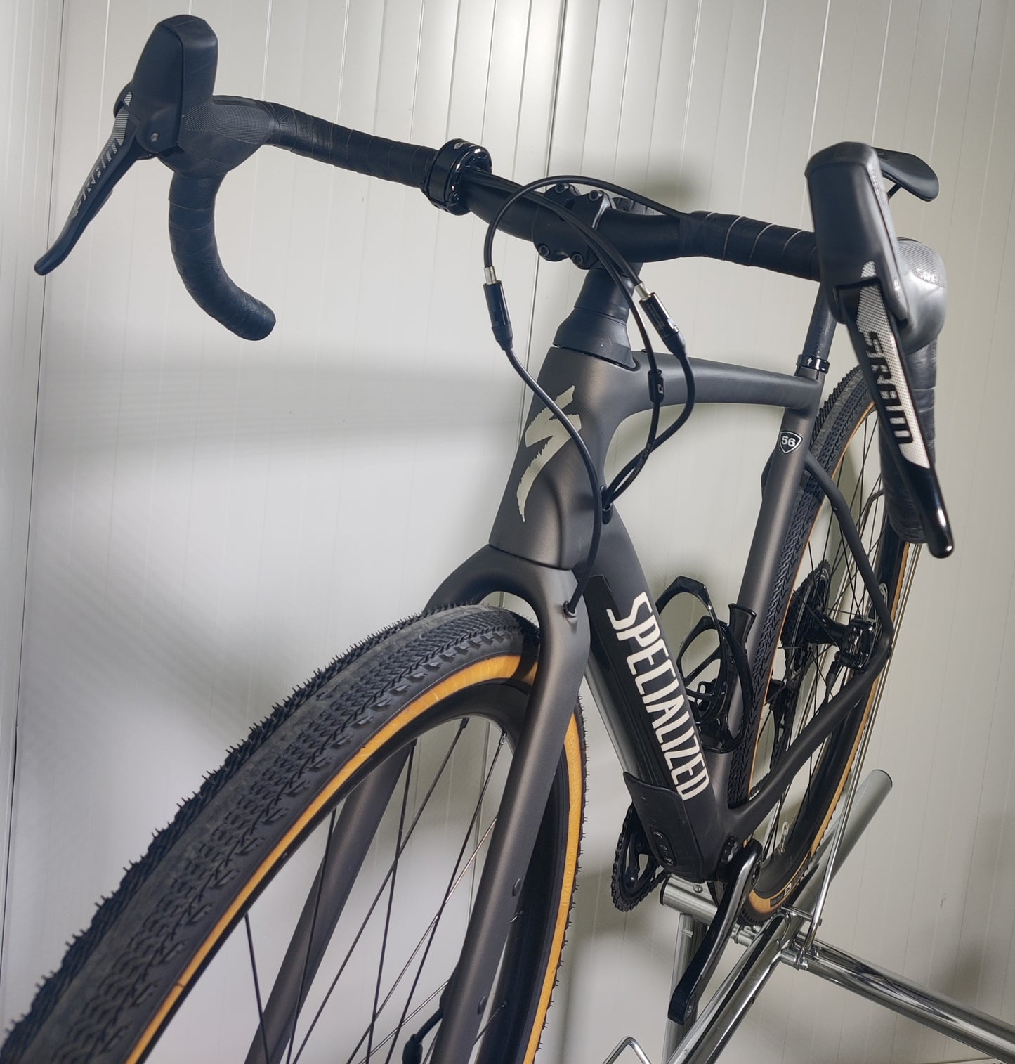 Specialized Diverge Comp Carbon - 56cm - 1,75m-1,81m - käytetty gravel-pyörä
