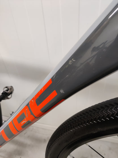 Cube CROSS RACE C:62 Pro 56 2018  n. 172-182 cm käytetty gravel-pyörä