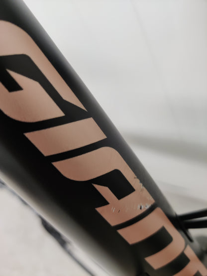 Giant Revolt Advanced 3 XL 2022 käytetty gravel-pyörä