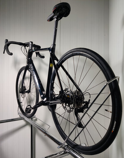 Bianchi Infinito xe 57cm - käytetty maantiepyörä 1,8-1,86m