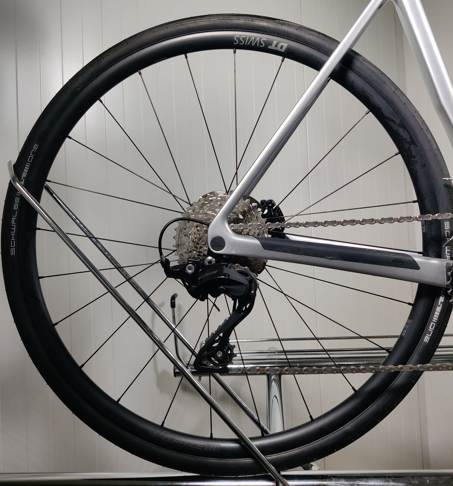 Canyon Endurace CF 7 L - 183-192m - käytetty maantiepyörä