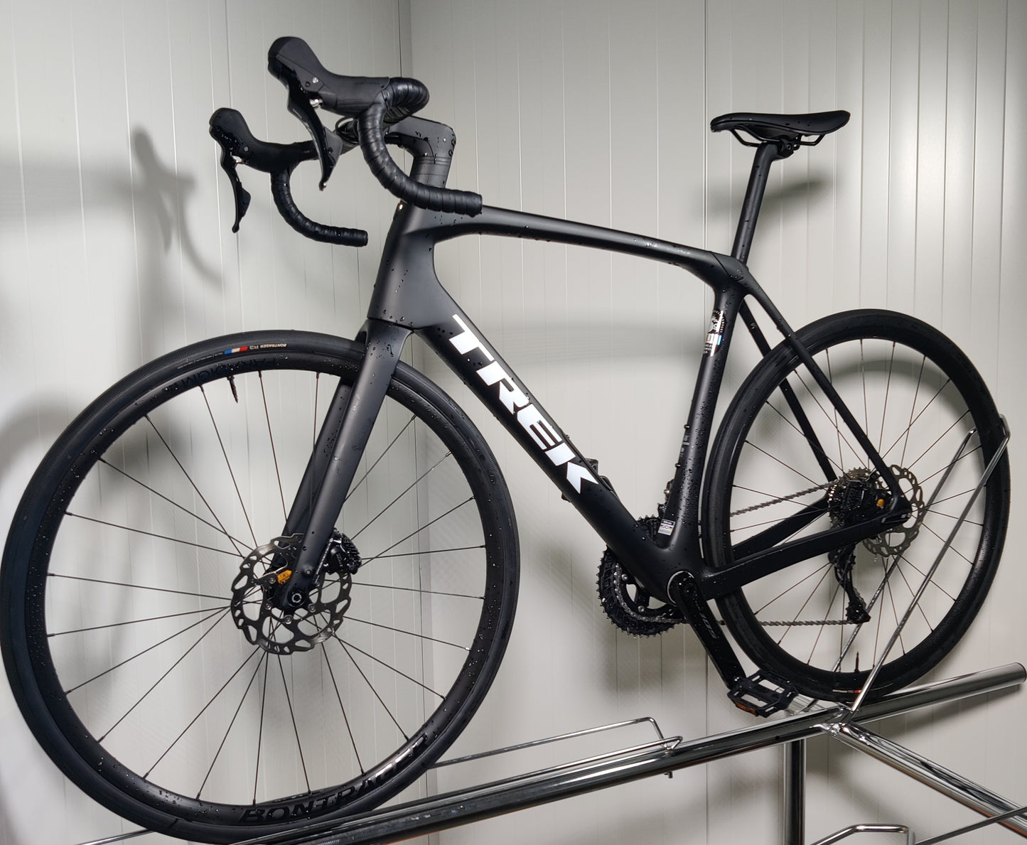 Trek domane SL5 GEN 4 - 1,79m-1,86m - käytetty maantiepyörä