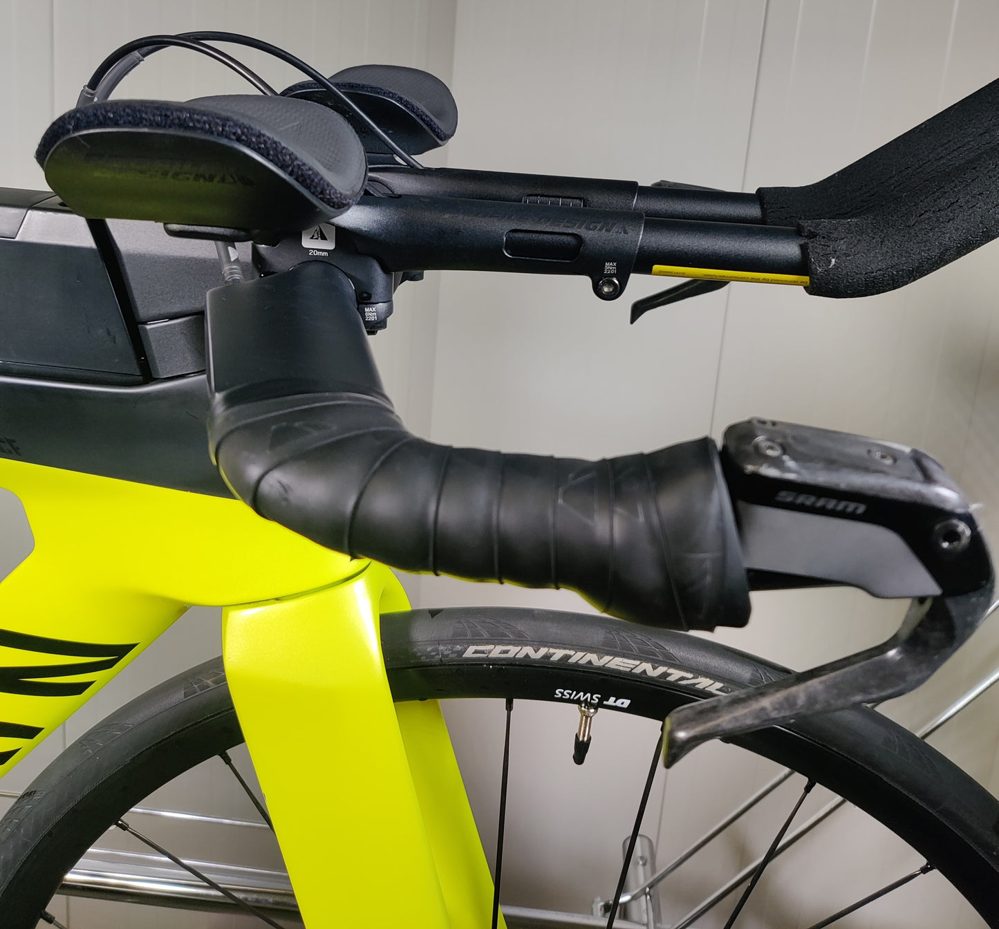 Canyon Speedmax CF 7 Disc - 1,65-175m - 2023 - käytetty triathlon-pyörä - käytetty aika-ajopyörä