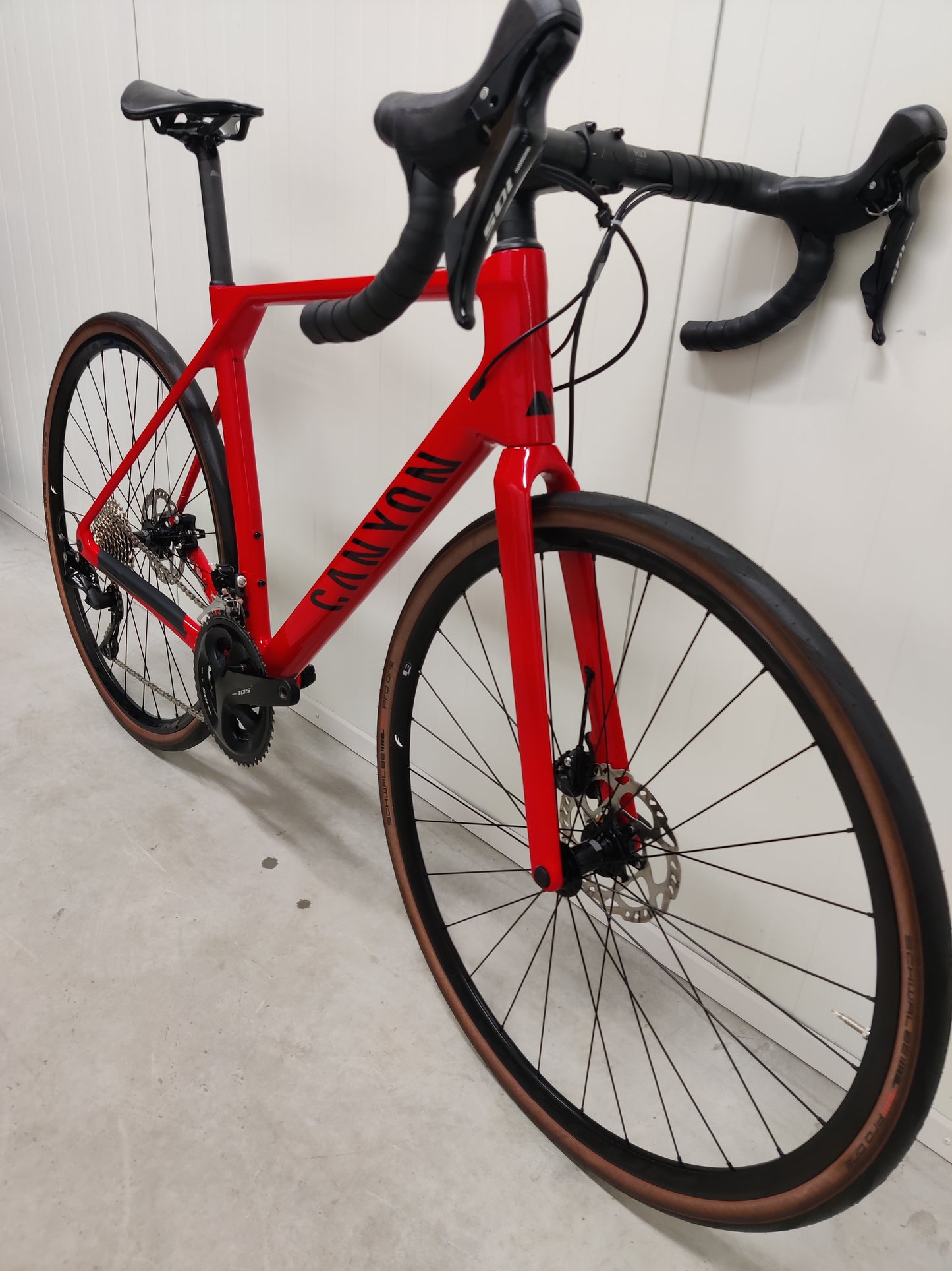 Canyon Endurace CF 7 M 2023 käytetty maantiepyörä