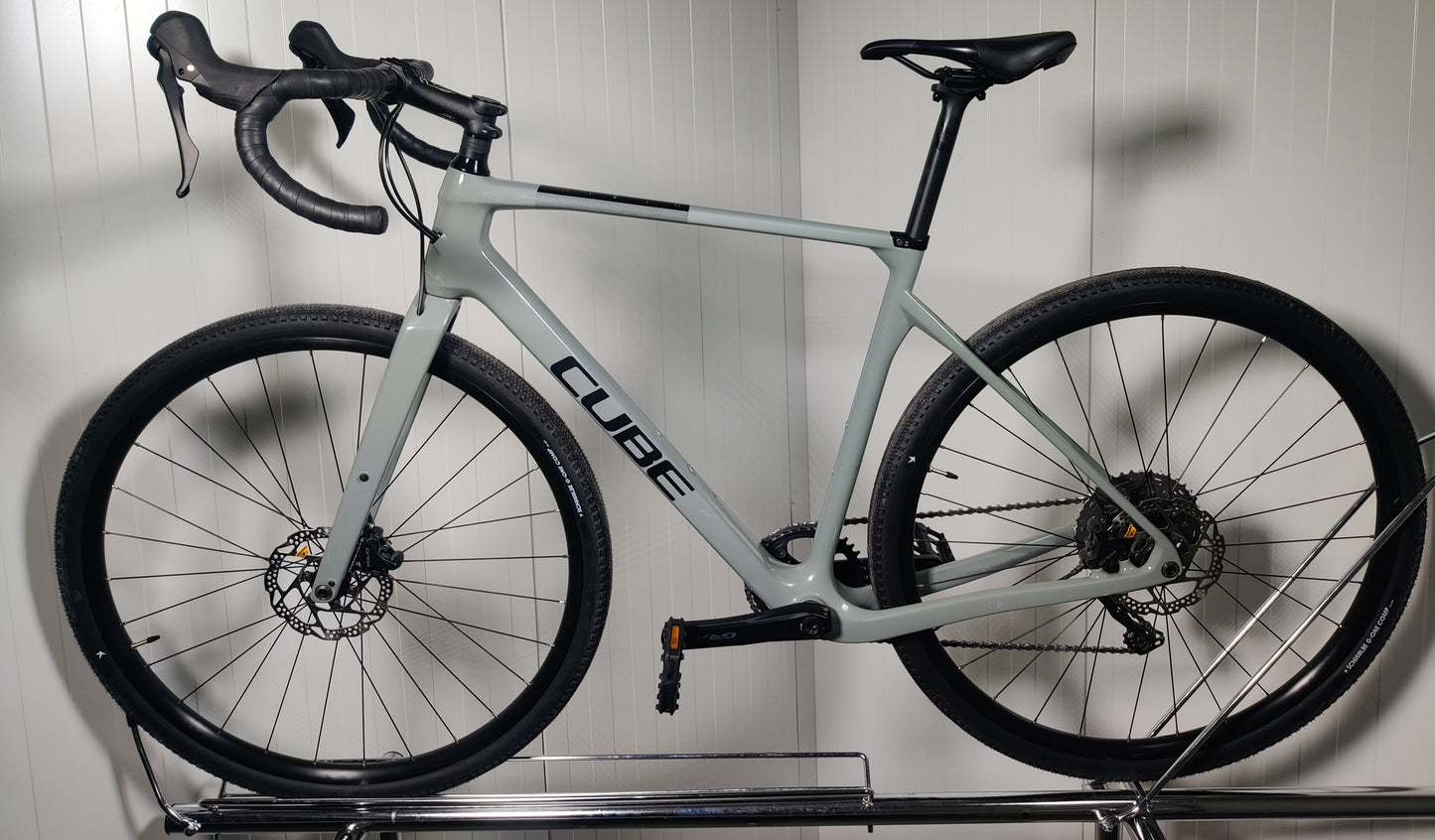 Cube NUROAD C:62 PRO - M - käytetty gravel-pyörä