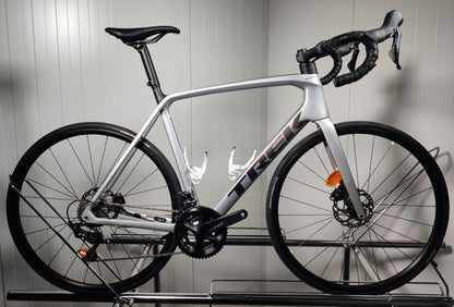 Trek Domane SL5 - 1,79m-1,86m - 2022 - käytetty maantiepyörä