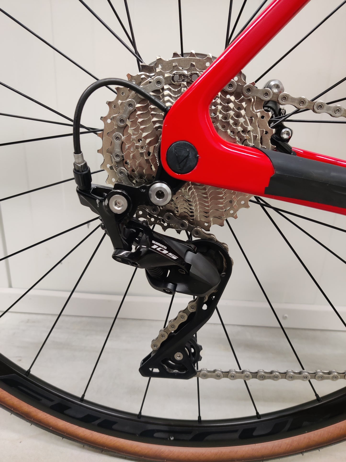 Canyon Endurace CF 7 M 2023 käytetty maantiepyörä